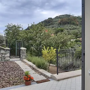 https://casa-terra-e-mare-by-holiday-world.hotelitalianriviera.com