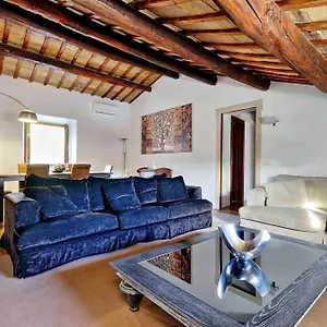  Appartamento Piazza Mattei Elegant | Romeloft Italia